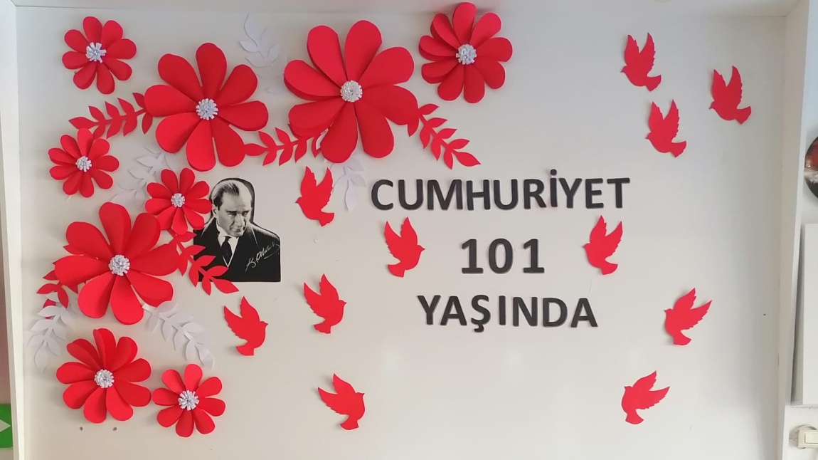 Okulumuz Cumhuriyet Bayramı hazırlıklarımız tamamlandı.